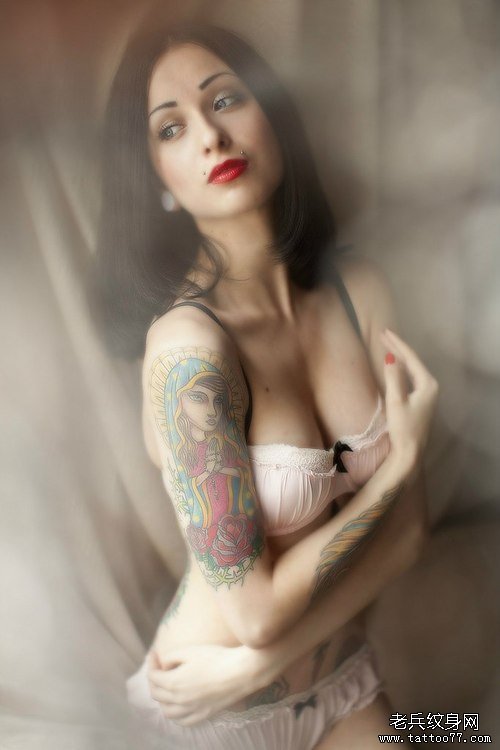 性感女人手臂玛利亚纹身图案由武汉纹身店推荐