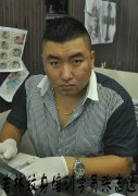 武汉最好的纹身学校学员张志远纹身学习中