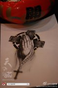 祈祷之手十字架纹身手稿图案由刺青店提供
