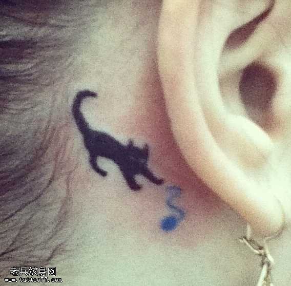耳部猫咪纹身图案