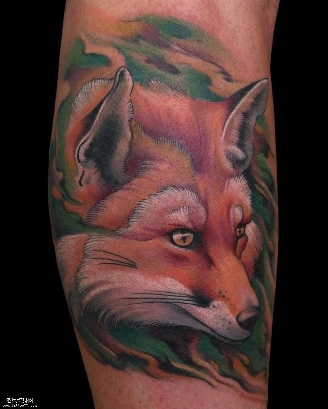 小腿狐狸纹身图案