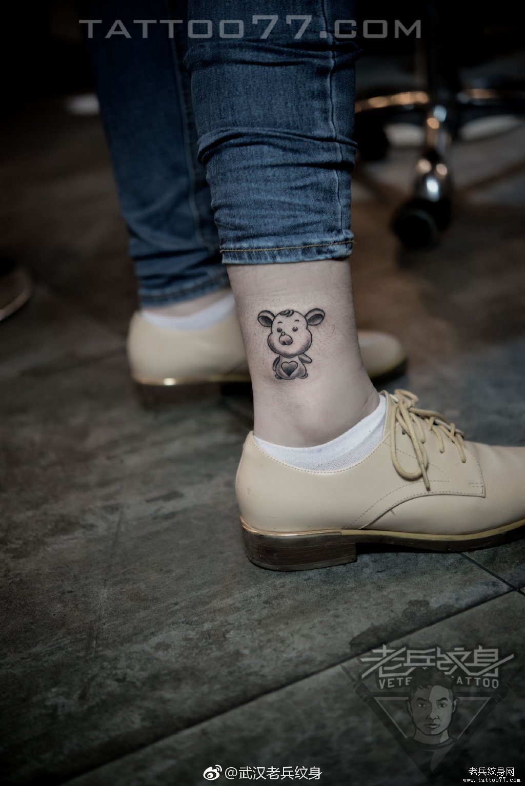 脚踝可爱小熊纹身图案作品
