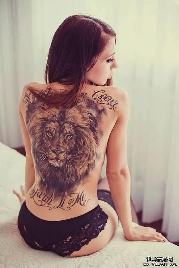武汉纹身店推荐一款花臂女性纹身图案