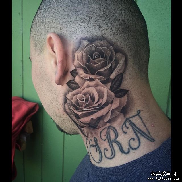 脖子写实玫瑰纹身图案