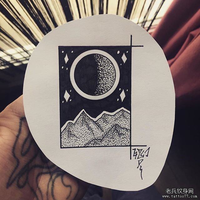 山脉月亮纹身
