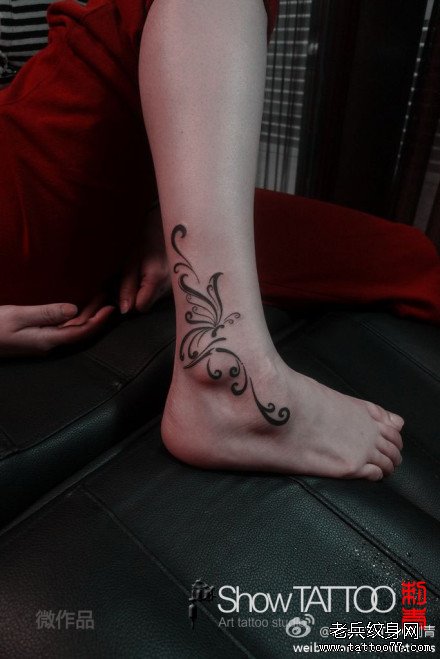 脚踝蝴蝶纹身图案分享展示