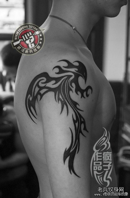 被用来象征祥瑞的大臂图腾凤凰纹身作品_武汉