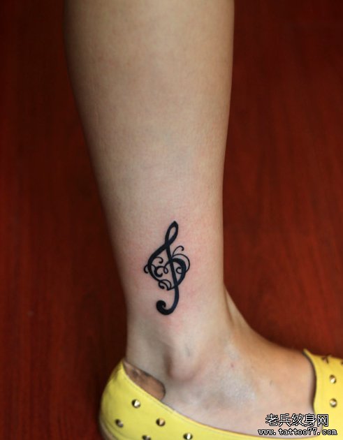 武汉最好的纹身店推荐一款小腿音符纹身图案_