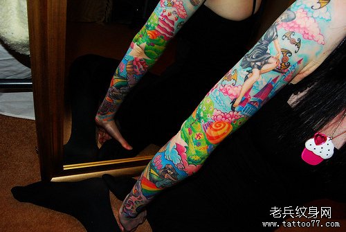 武汉纹身馆推荐一款胳膊彩色花臂纹身图案_武