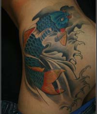 大腿鲤鱼纹身图案作品