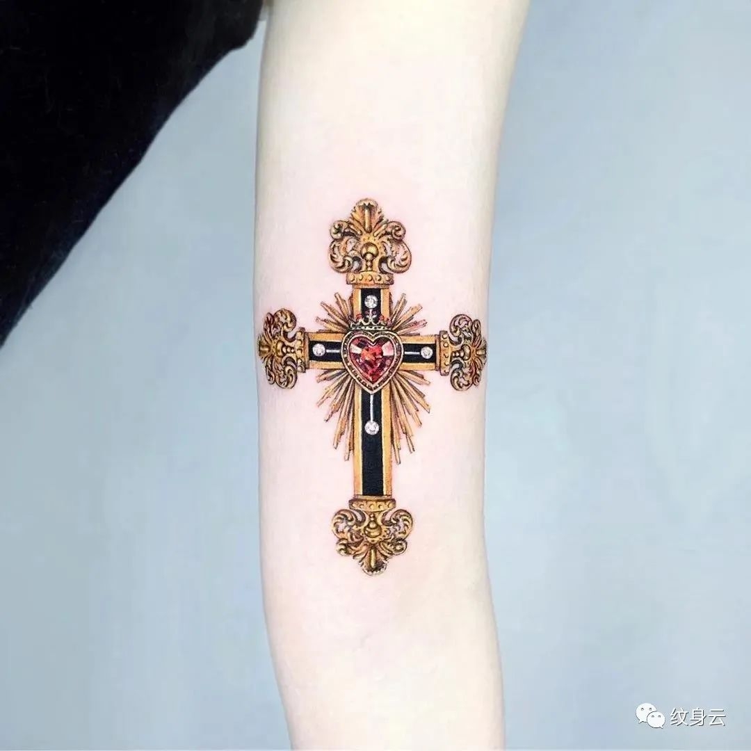 44张具有信仰的十字架纹身作品图案大全集图片分享