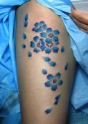 女生腿部好看的樱花纹身图案