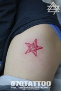 女生腿部好看精美的五角星纹身图案