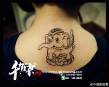 男生后背潮流唯美的图腾大象纹身图案