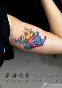手臂内侧一款精美的爱心纹身图案