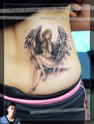 腰部漂亮的美女天使翅膀纹身图案