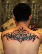 背部图腾纹身图案由武汉纹身店推荐