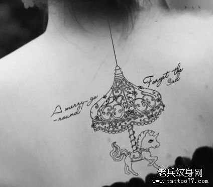 武汉tattoo网提供一款女性背部旋转木马tattoo图案