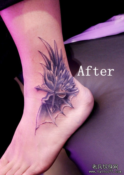 一款脚踝天使恶魔翅膀tattoo图案由武汉tattoo店推荐