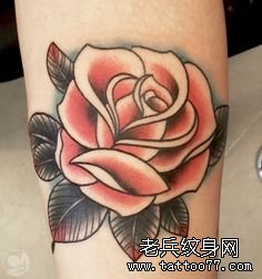 武汉tattoo店推荐一款彩色玫瑰花纹身图案