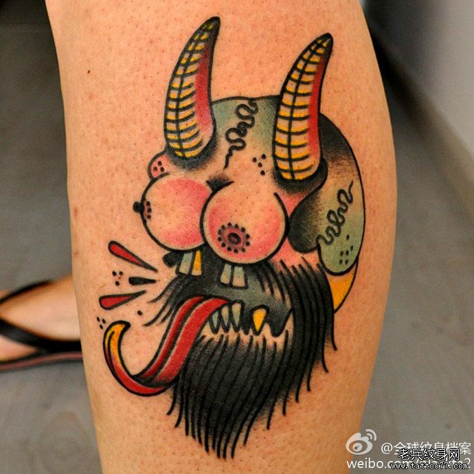 一款彩色腿部纹身图案由武汉最好tattoo店推荐