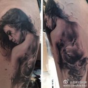 手臂性感女郎纹身图案由武汉纹身店推荐