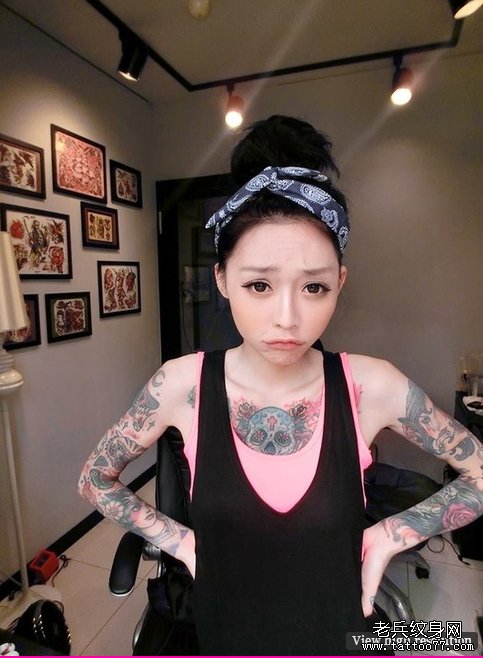 最好的纹身店推荐一款清纯妹子纹身写真