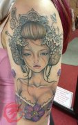 女性胳膊艺妓纹身图案由武汉最好的刺青店推荐