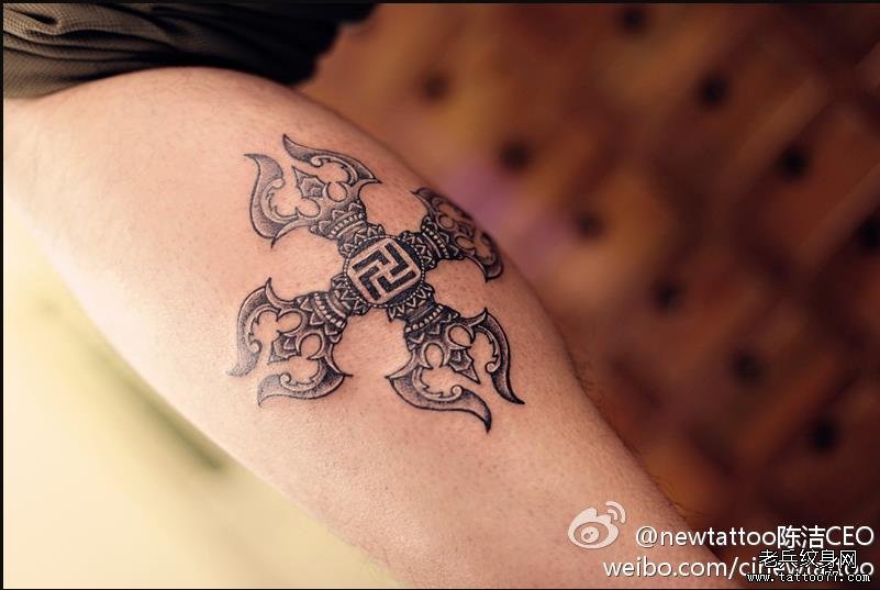 手臂小祖降魔杵纹身图案由武汉最好的纹身店推荐
