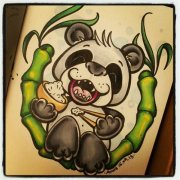 一款彩色卡通熊猫纹身图案由武汉纹身提供
