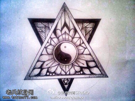 太极三角形樊花纹身手稿图案