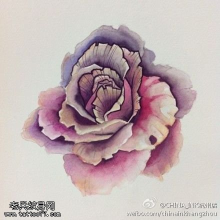 彩色玫瑰花纹身图案