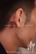武汉纹身店推荐一款耳后小清新开关纹身图案