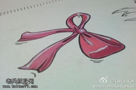 彩色蝴蝶结纹身手稿图案