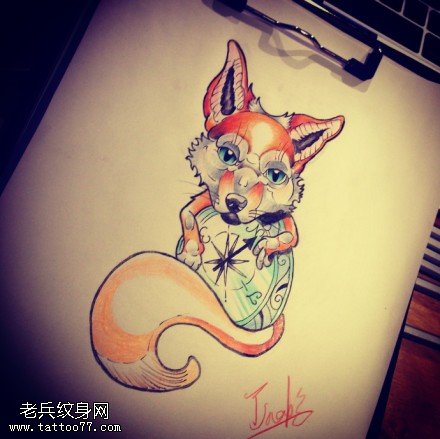 彩色狐狸指南针纹身图片