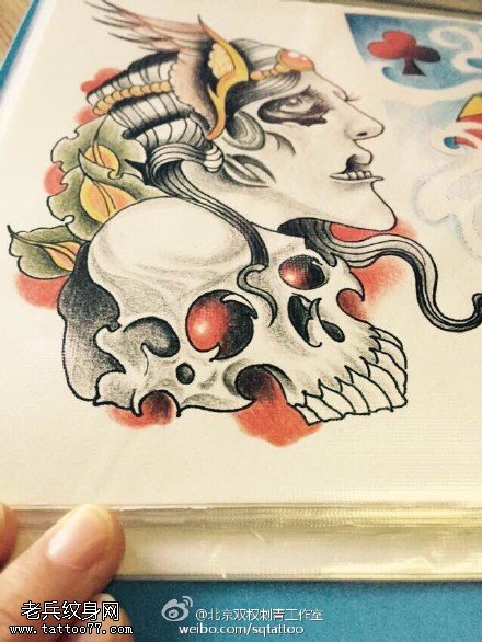 彩色欧美女郎骷髅纹身手稿图案