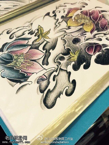 彩色传统莲花纹身手稿图片