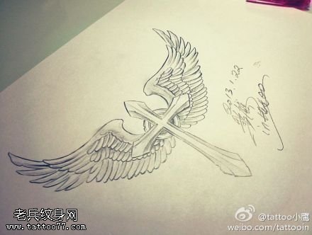 十字架翅膀纹身手稿图案
