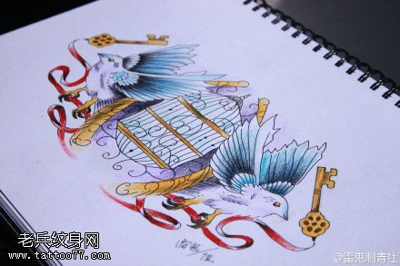 彩色鸟笼鸽子钥匙纹身手稿图案