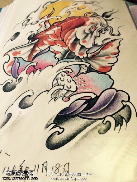 彩色个性传统鲤鱼莲花纹身图片