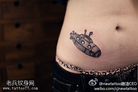 腰部小可爱潜水艇纹身图案