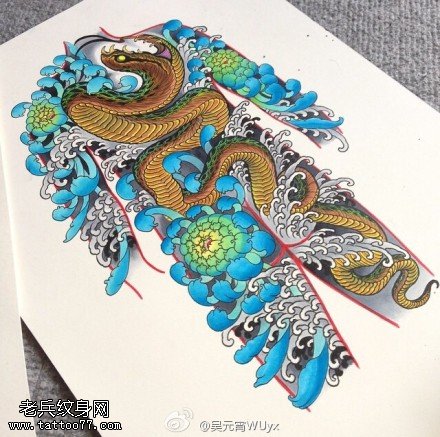 满背菊花蛇纹身图案