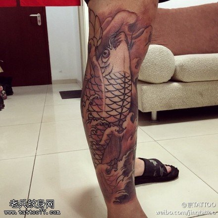 气势非凡中国式鲤鱼纹身图案