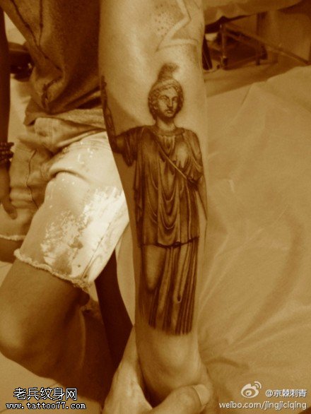 潇洒勇敢罗马士兵纹身图案