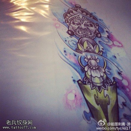 宗教彩色金刚杵纹身手稿图片