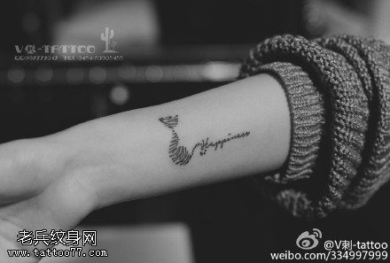 简单可爱小猫纹身图案