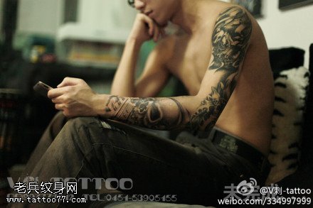 黑色酷帅骷髅头纹身图案