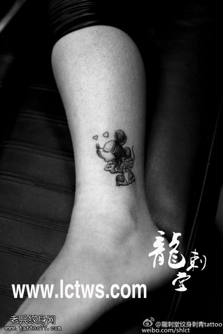 腿部单色小可爱简洁米妮纹身图案