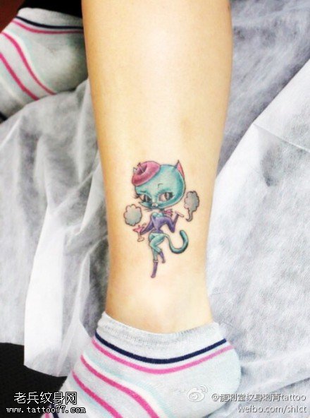 性感卡通风小猫咪纹身图案