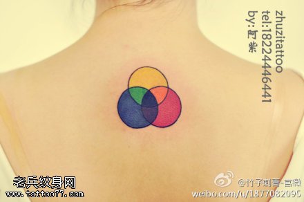 背部点刺三元素纹身图案
